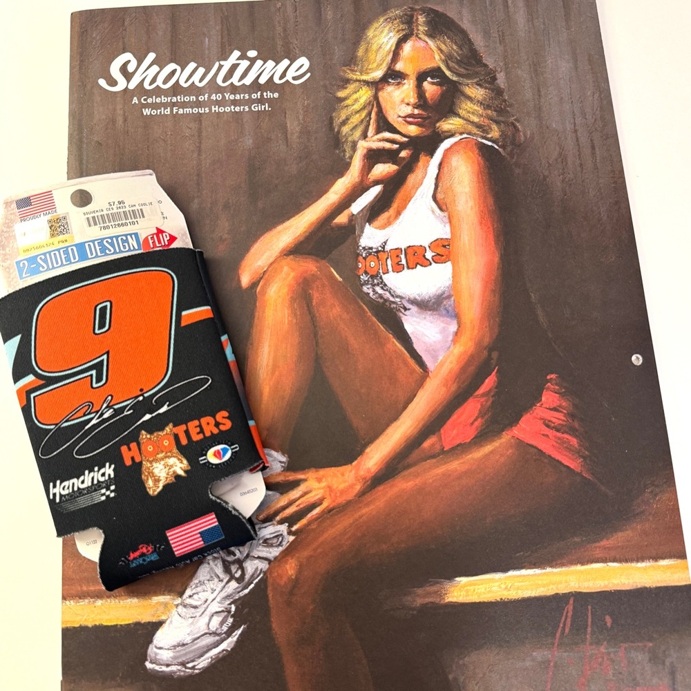 HOOTERS 2024 Calendar and Can Collie Combo Set NWT